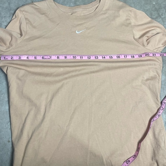 The Nike Tee Long Sleeve Girl’s Size XL - Picture 5 of 6